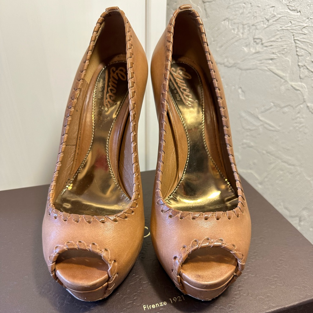 Gucci Italian Camel Leather Platform Peep-Toe Heels.